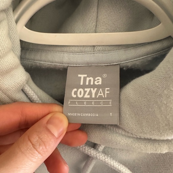 *SOLD* Cozy AF Boyfriend Hoodie size 1 TNA Aritzia - Picture 7 of 8